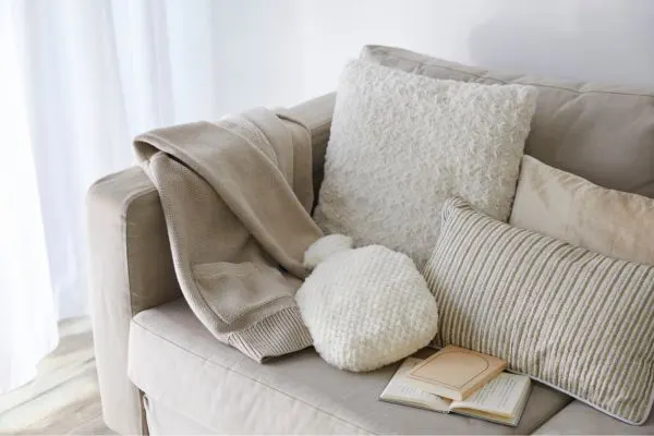 راهنمای انتخاب مبل با هوش مصنوعی 7 بهترین ابزارهای هوش مصنوعی برای انتخاب مبل